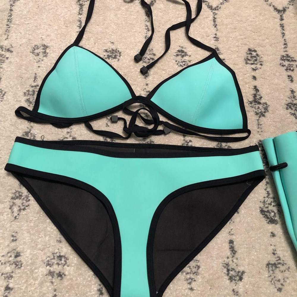 Triangl Bikini